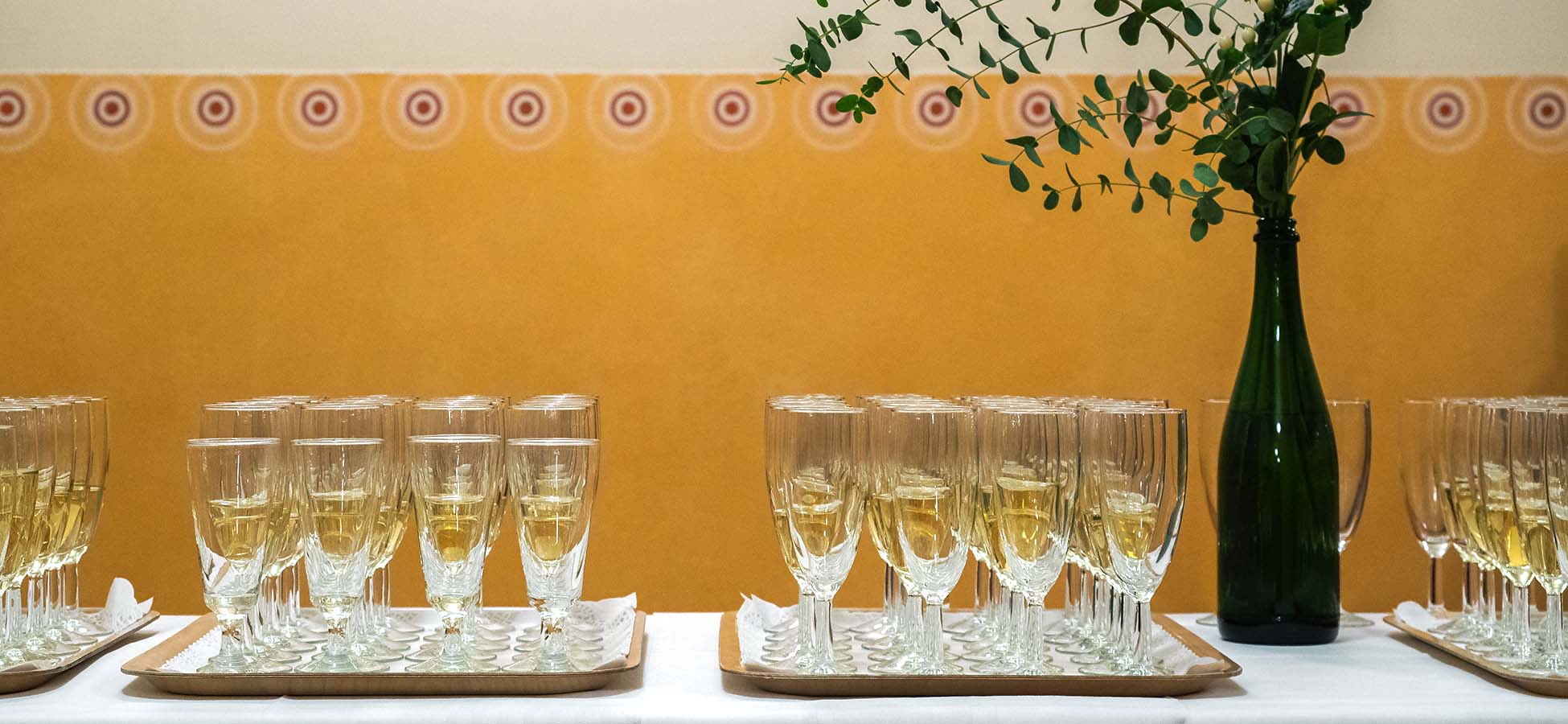 Häiden pitopalvelun hintaan vaikuttaa moni asia.