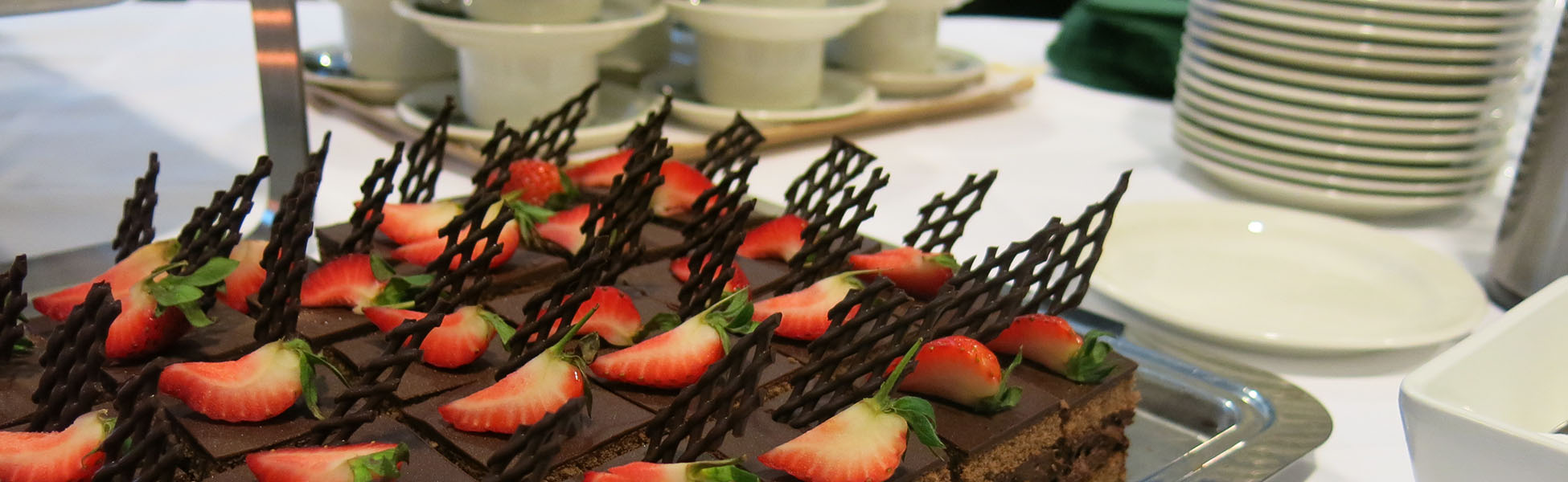 Yritysjuhlat jälkiruokapöytä Yritysjuhlat jälkiruokapöytä.