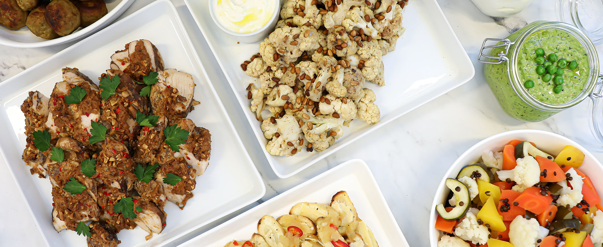 Buffetpöydän antimia. Buffetpöydän antimia.